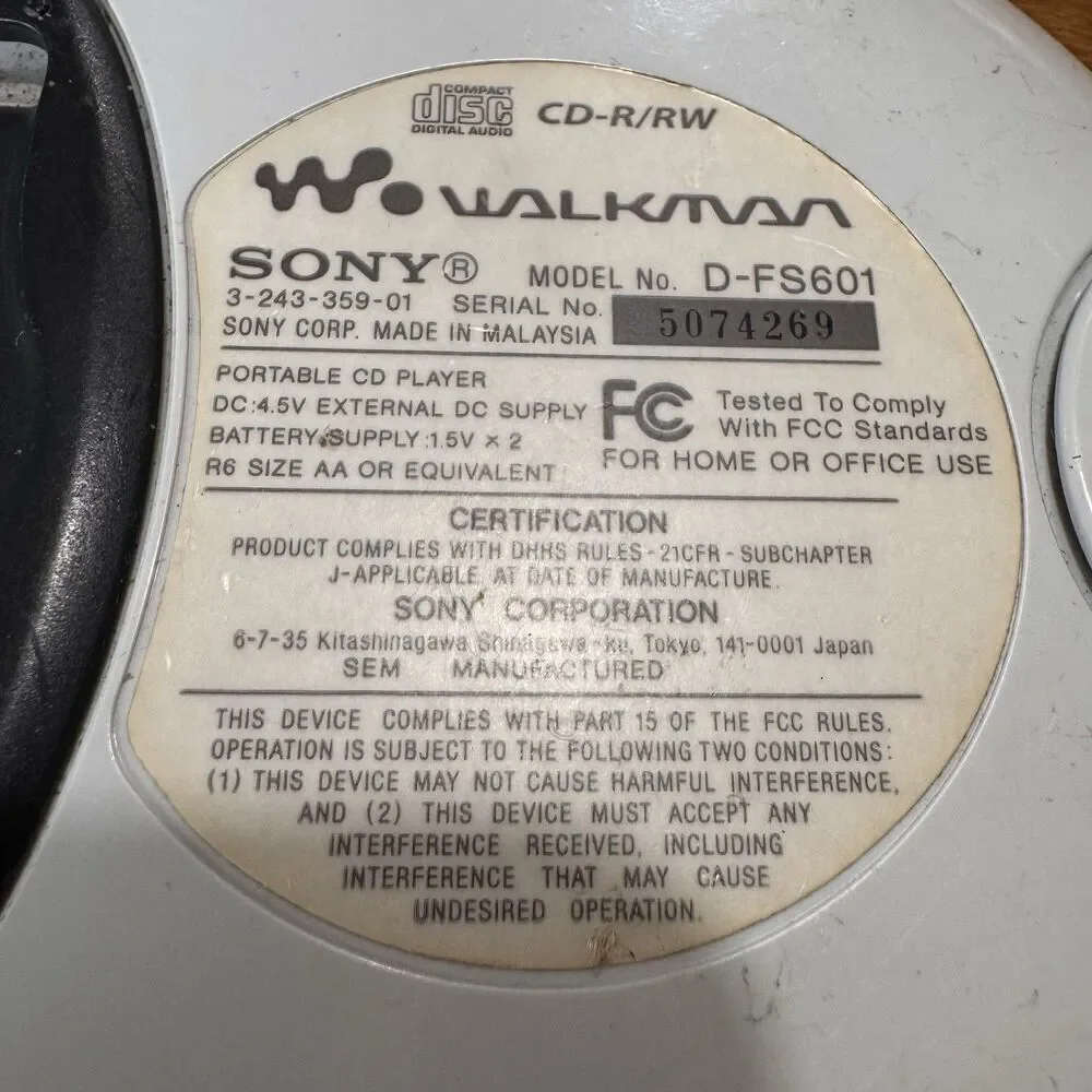 Sony Walkman D-FS601 S2 Sports G-Protection CD Player AS-IS for Parts or Repair